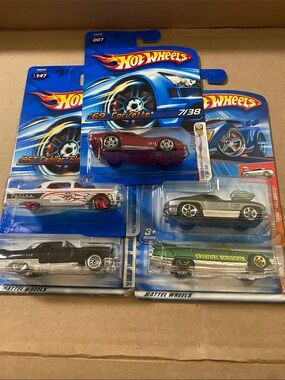 Assorted Die-Cast Hot Wheels from early 2000 Car Pack lot